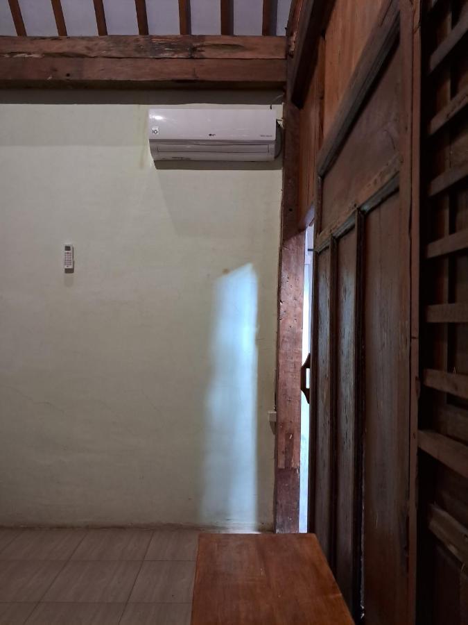 Diana'S Homestay Banyuwangi  Exterior foto